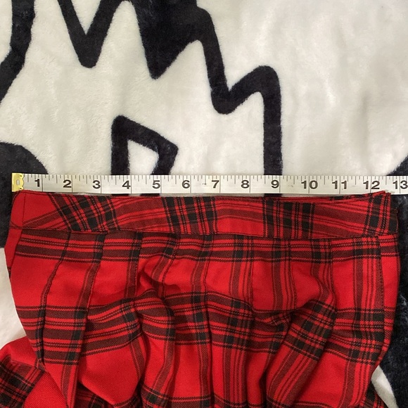 Forever 21 Black and Red Plaid Skirt, Size Small - Picture 6 of 7